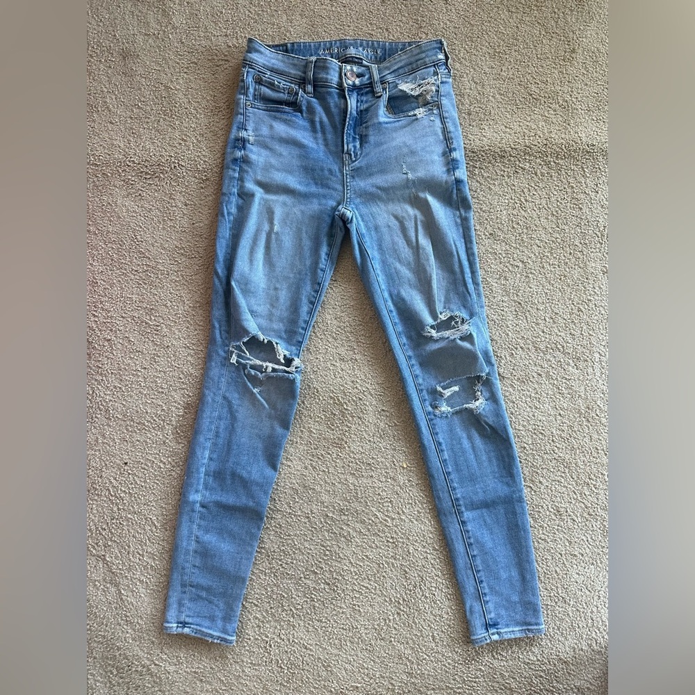 American Eagle high waisted stretchy skinny jeans